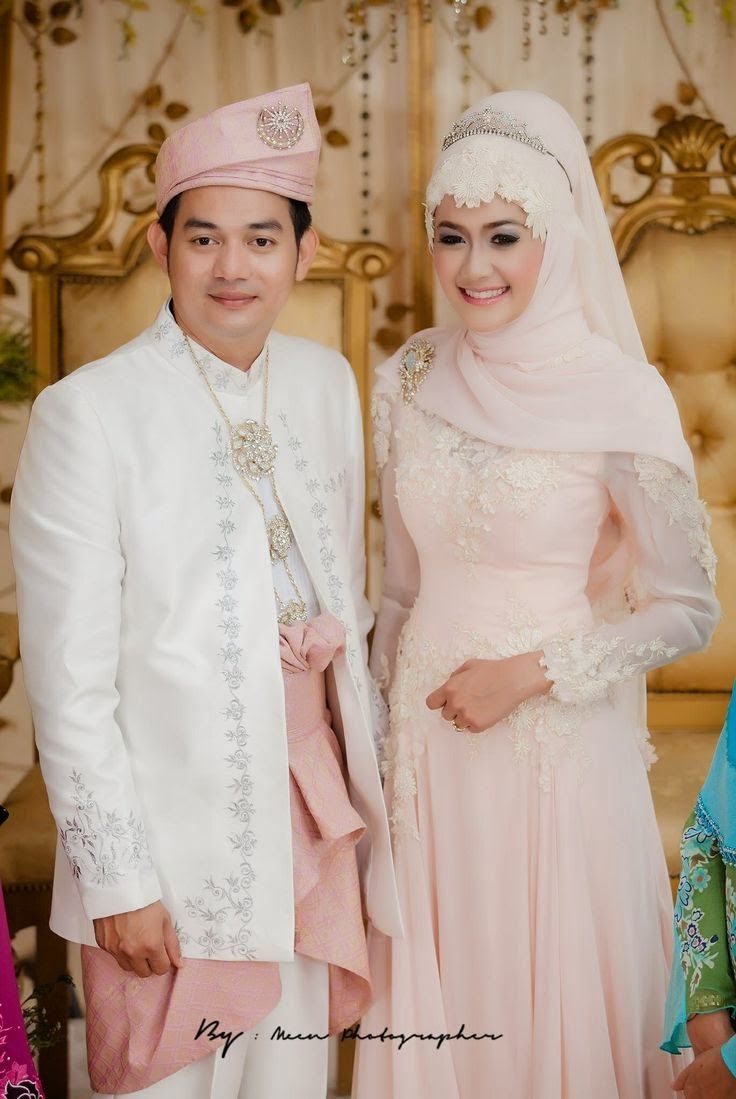 Detail Foto Sepasang Pengantin Nomer 17