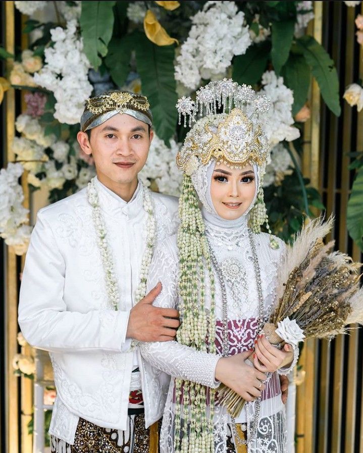 Detail Foto Sepasang Pengantin Nomer 22