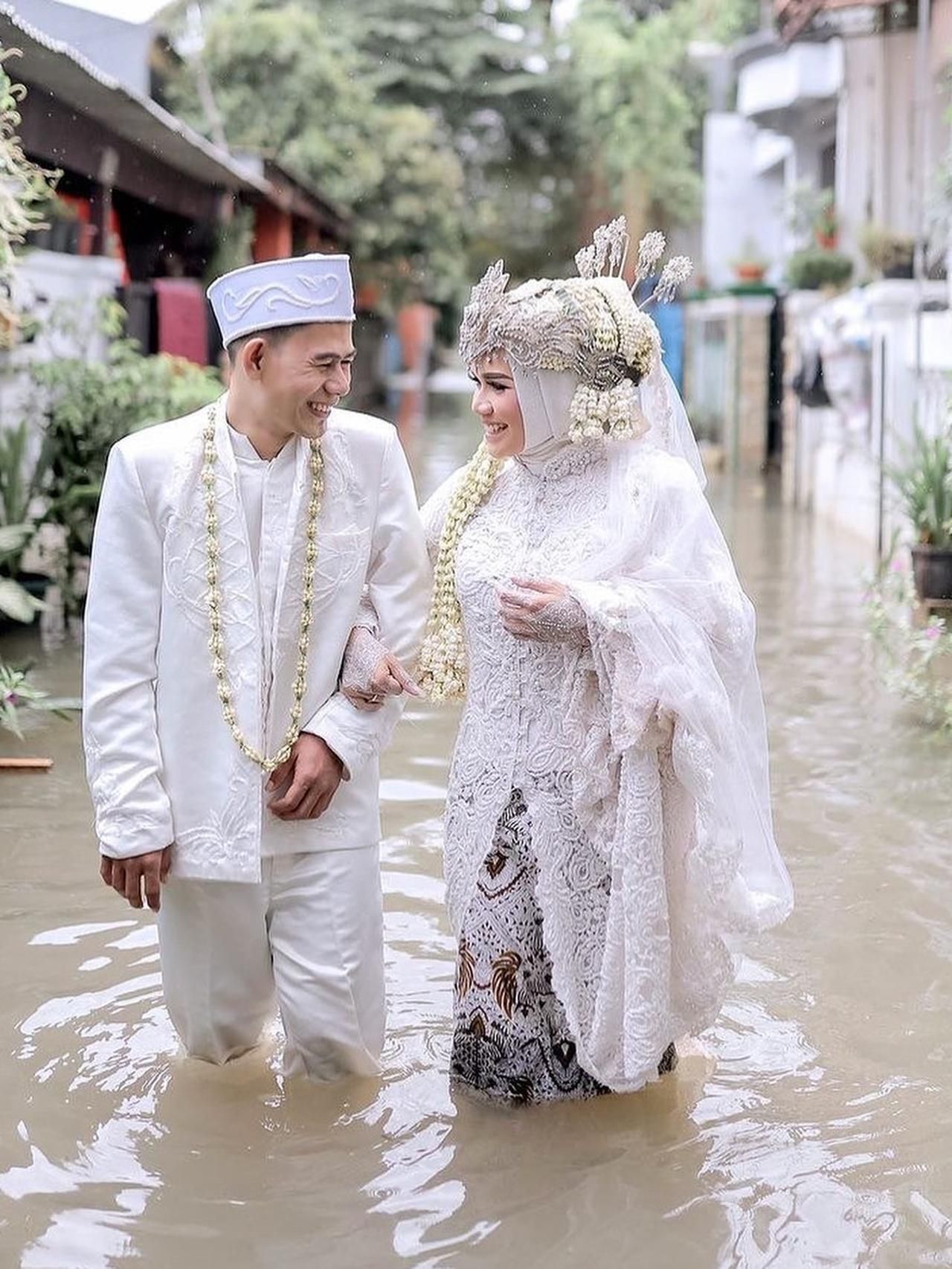 Detail Foto Sepasang Pengantin Nomer 25