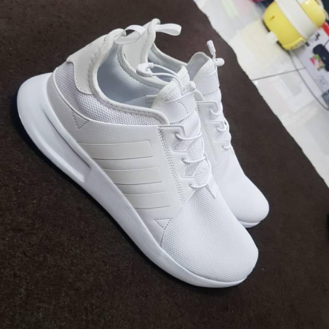 Detail Foto Sepatu Adidas Putih Nomer 39