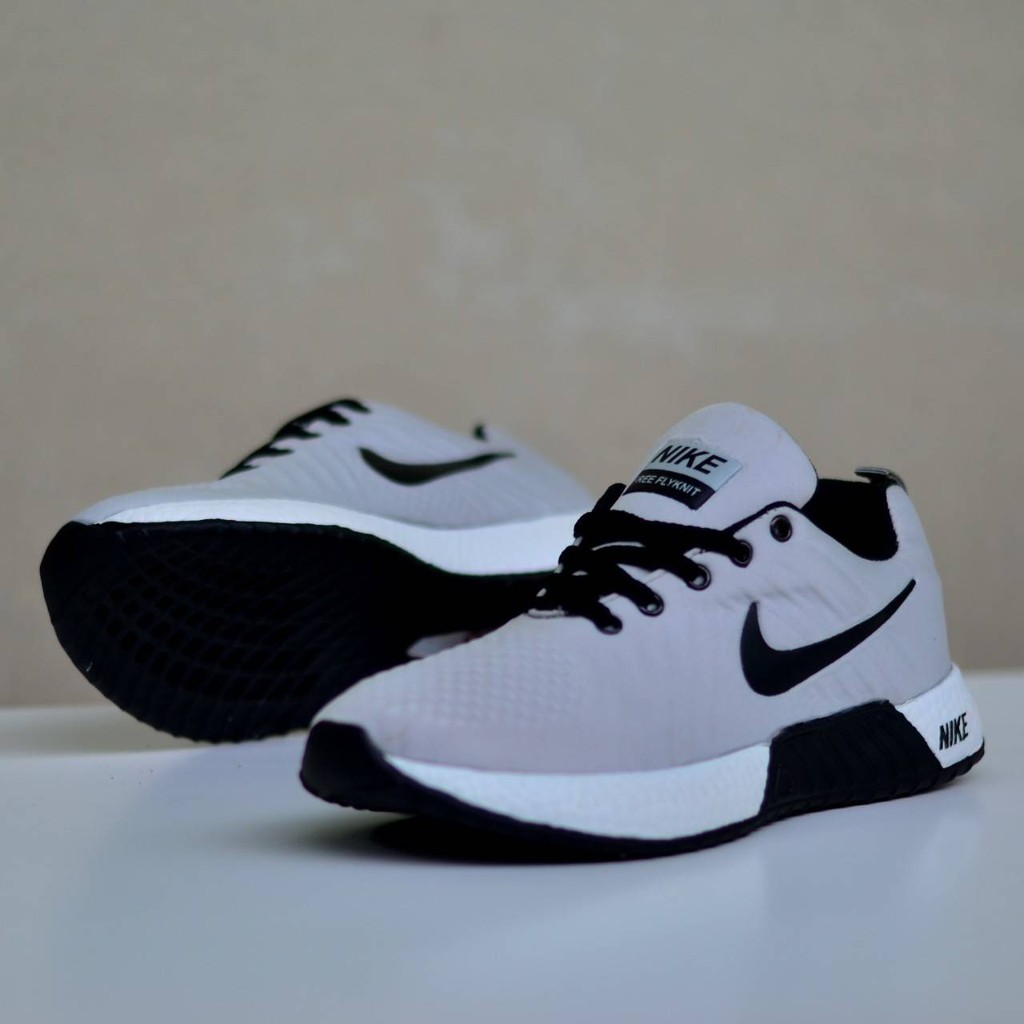 Detail Foto Sepatu Nike Terbaru Nomer 30