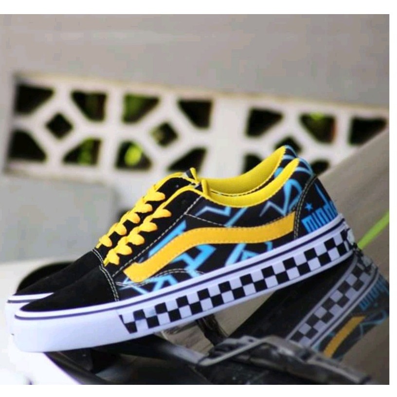 Detail Foto Sepatu Vans Keren Nomer 2