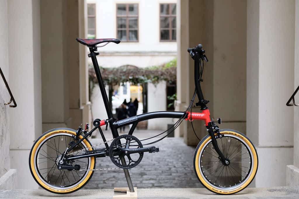 Foto Sepeda Brompton - KibrisPDR