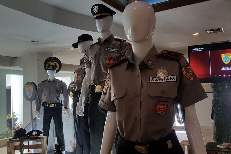 Detail Foto Seragam Security Terbaru Nomer 50