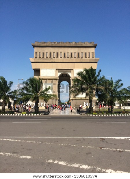 Detail Foto Simpang Lima Kediri Nomer 29