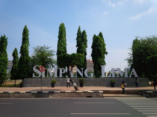 Detail Foto Simpang Lima Semarang Nomer 29