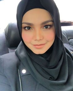 Detail Foto Siti Nurhaliza Berhijab Nomer 10