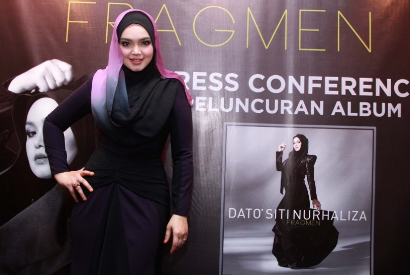 Detail Foto Siti Nurhaliza Berhijab Nomer 12