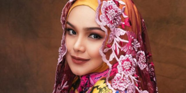 Detail Foto Siti Nurhaliza Berhijab Nomer 30