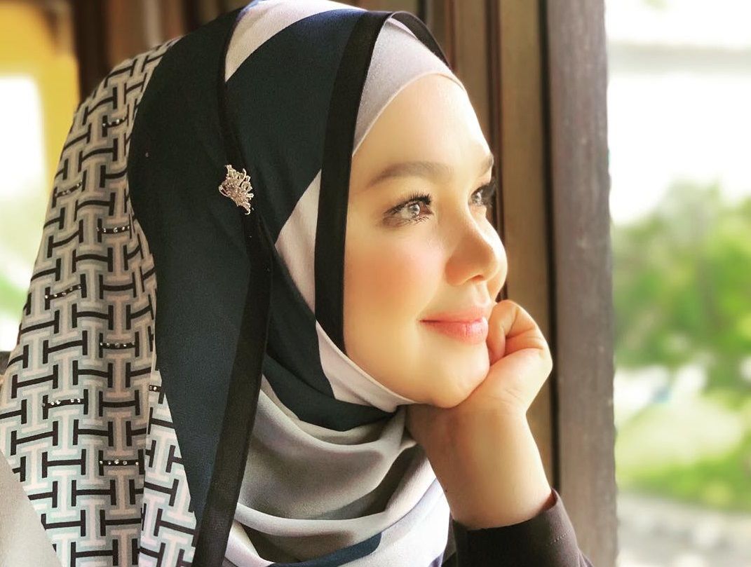 Detail Foto Siti Nurhaliza Berhijab Nomer 52