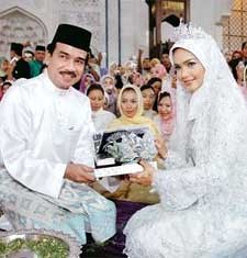 Detail Foto Siti Nurhaliza Dan Keluarga Nomer 52