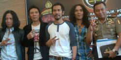 Detail Foto Slank Bergerak Nomer 23