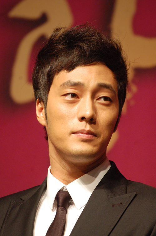 Detail Foto So Ji Sub Nomer 2