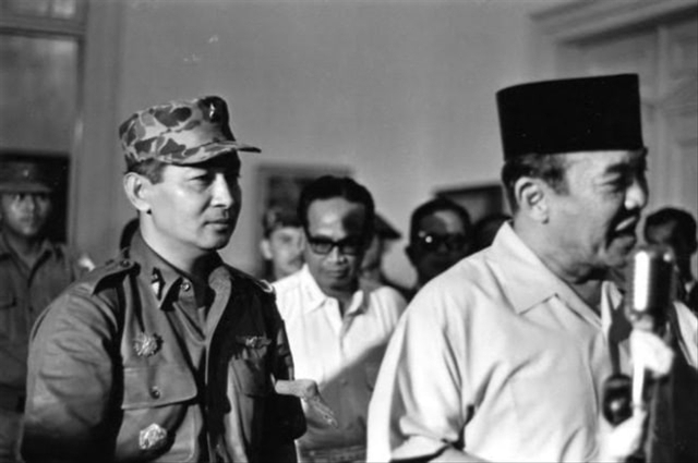 Detail Foto Soekarno Dan Soeharto Nomer 26