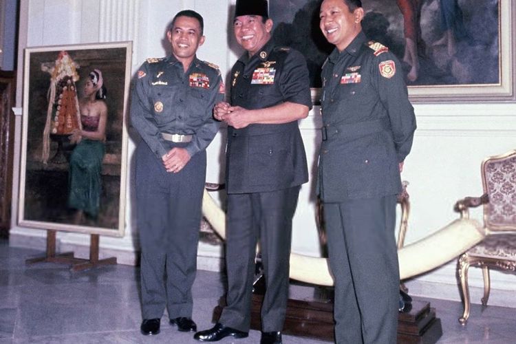 Detail Foto Soekarno Dan Soeharto Nomer 48