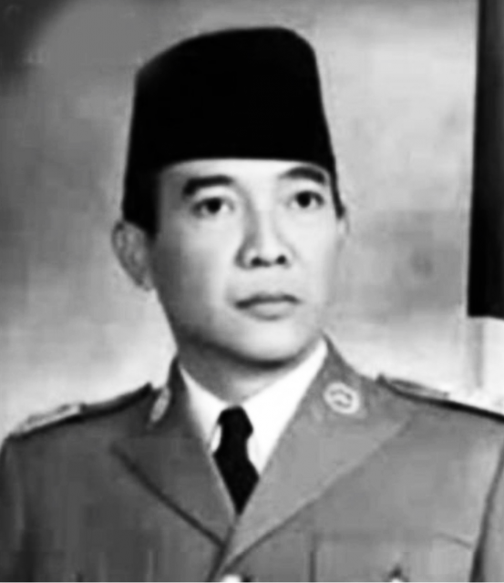 Detail Foto Soekarno Hitam Putih Nomer 12