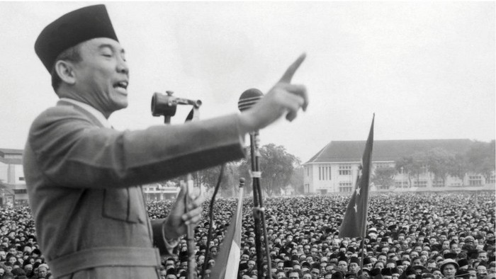 Foto Soekarno Pidato - KibrisPDR