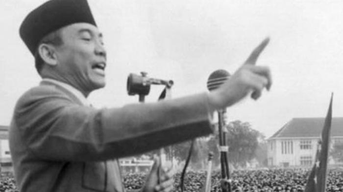 Detail Foto Soekarno Pidato Nomer 38