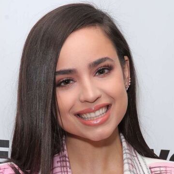 Detail Foto Sofia Carson Nomer 13