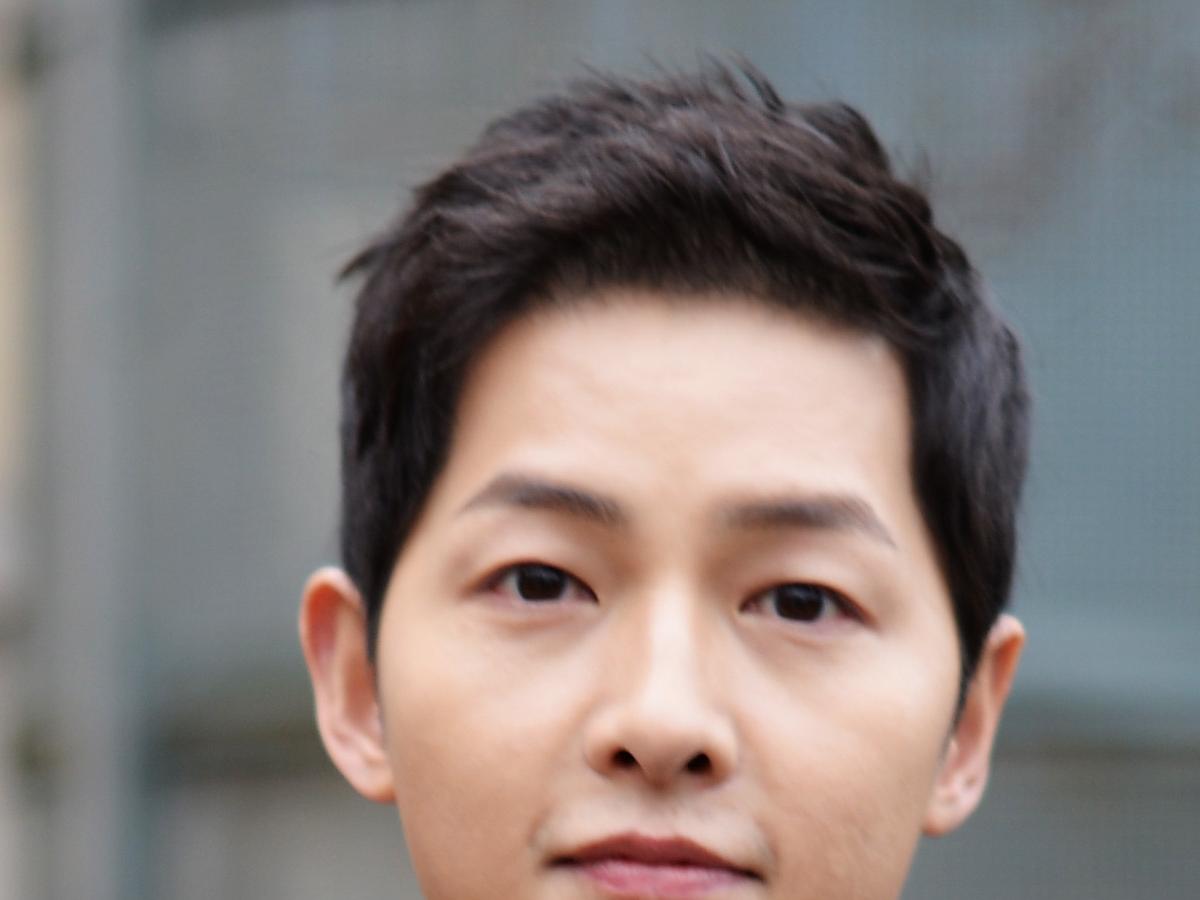 Detail Foto Song Joong Ki 2020 Nomer 17