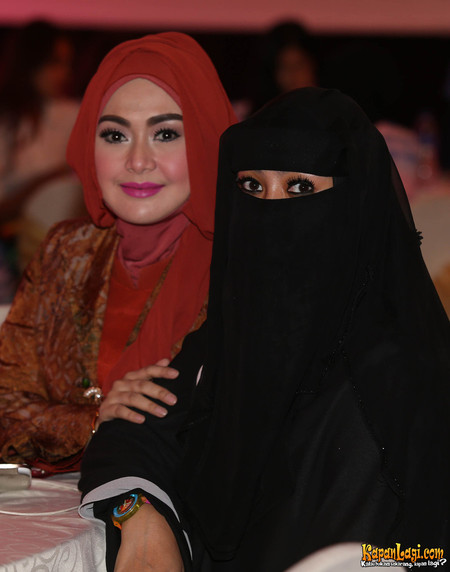 Detail Foto Soraya Abdullah Sebelum Memakai Hijab Nomer 18