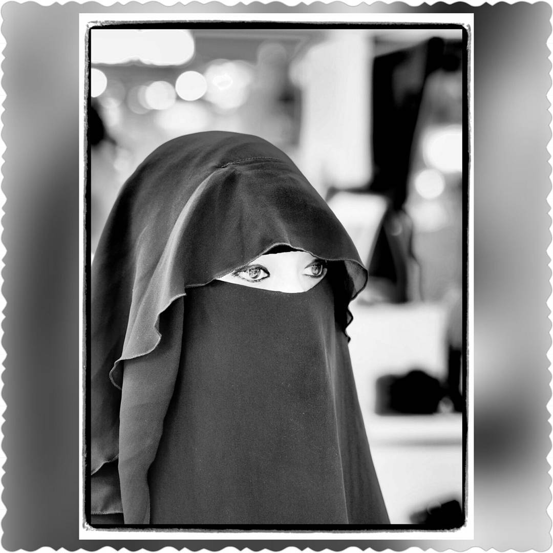 Detail Foto Soraya Abdullah Sebelum Memakai Hijab Nomer 34