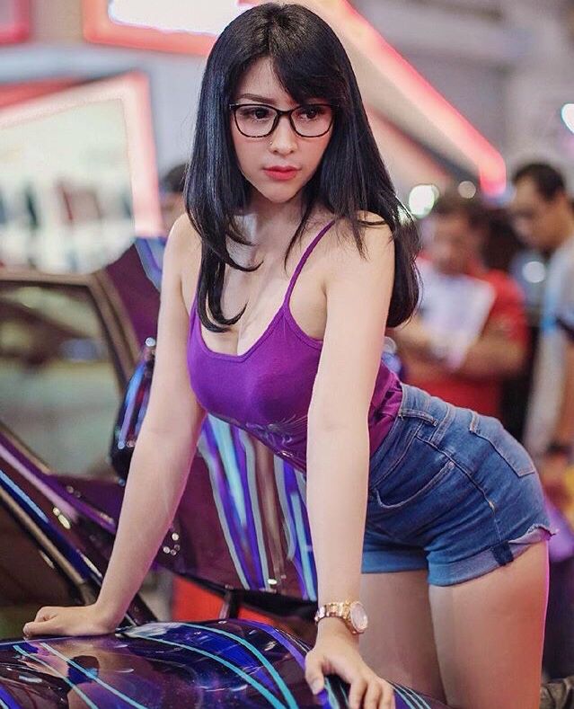 Detail Foto Spg Cantik Hot Nomer 6