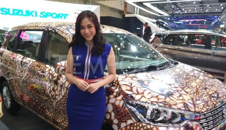 Detail Foto Spg Mobil Nomer 3