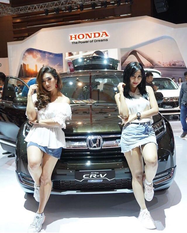 Detail Foto Spg Mobil Nomer 10