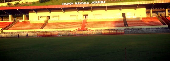 Detail Foto Stadion Mandala Jayapura Nomer 46