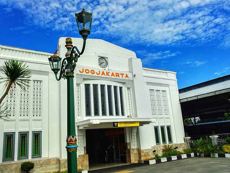 Detail Foto Stasiun Tugu Jogja Nomer 20