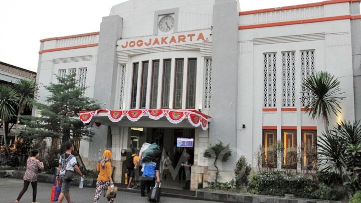 Detail Foto Stasiun Tugu Jogja Nomer 4