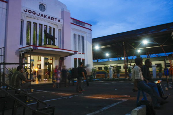 Detail Foto Stasiun Tugu Jogja Nomer 5