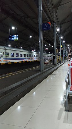 Detail Foto Stasiun Tugu Jogja Nomer 47