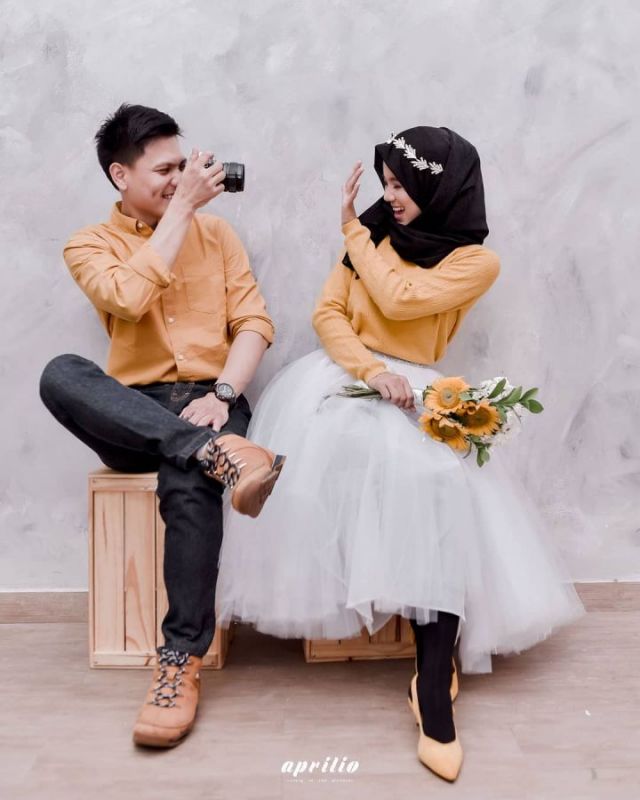 Detail Foto Studio Couple Keren Nomer 40