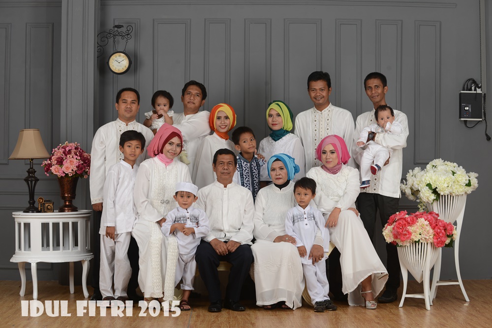 Detail Foto Studio Keluarga Besar Nomer 15