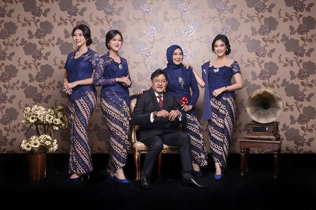 Detail Foto Studio Keluarga Yang Bagus Nomer 9