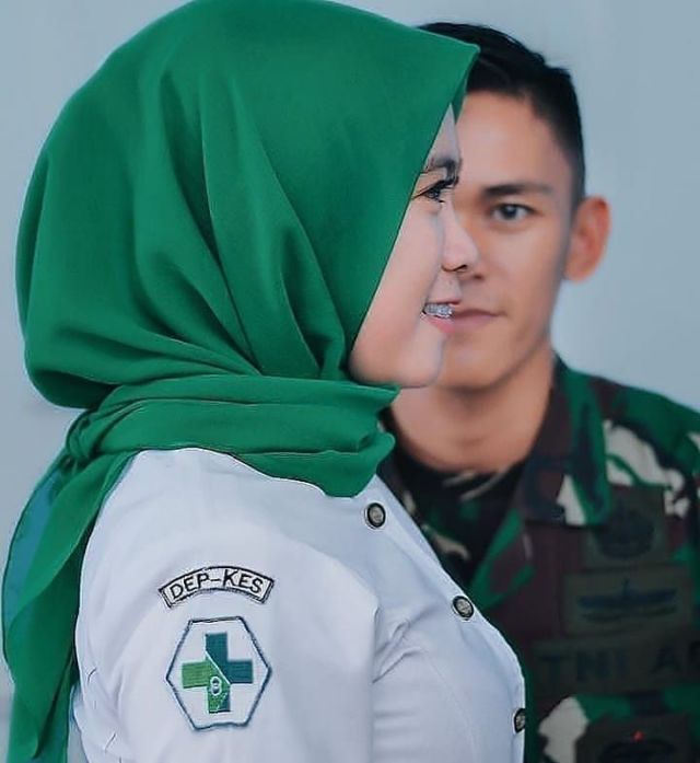 Detail Foto Studio Pasangan Tni Nomer 37