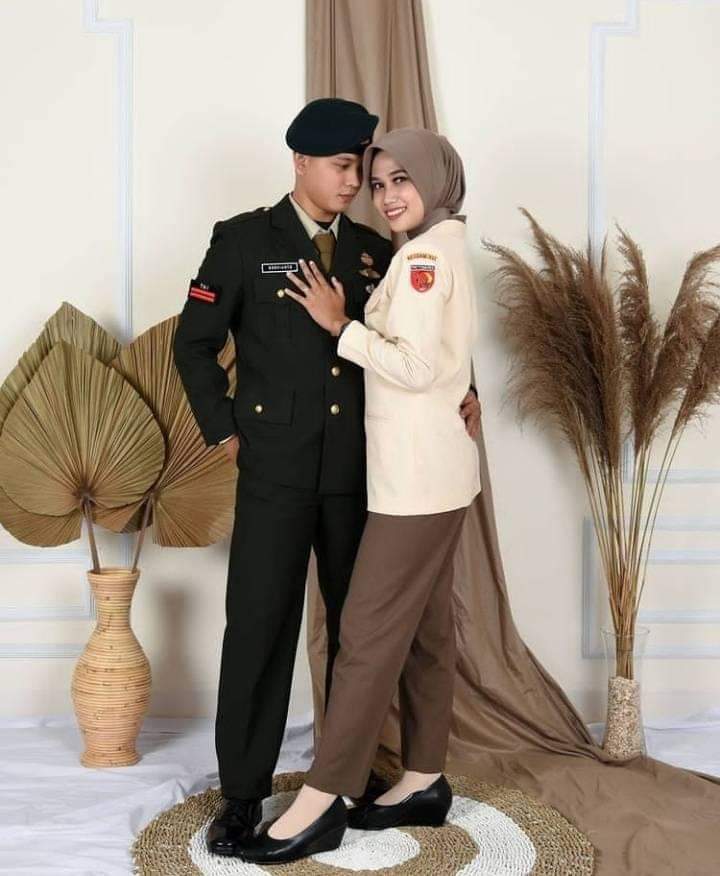 Detail Foto Studio Pasangan Tni Nomer 5