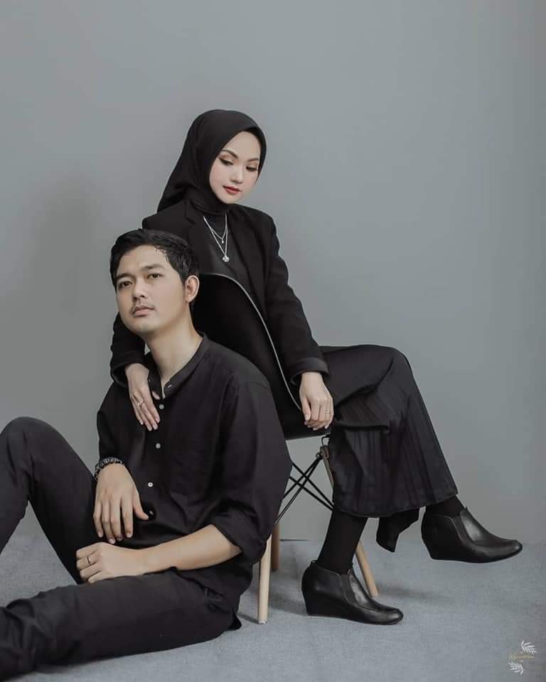 Detail Foto Studio Tema Hitam Nomer 37