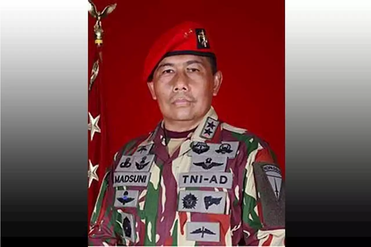 Detail Foto Studio Tni Nomer 50