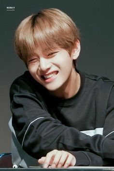 Detail Foto Taehyung Cute Terbaru Nomer 18