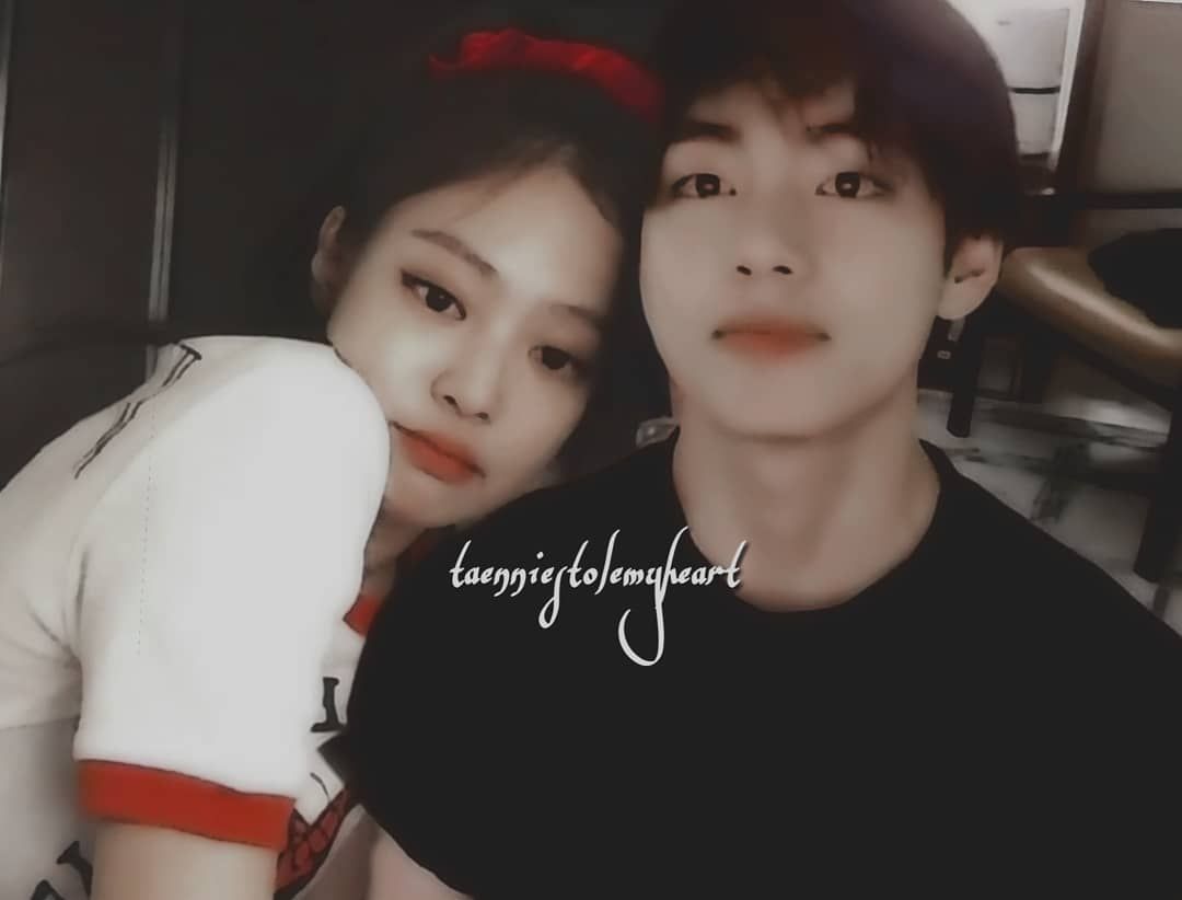 Detail Foto Taehyung Dan Jennie Nomer 20