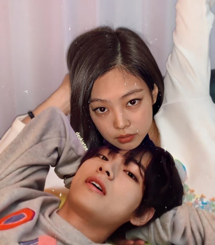 Detail Foto Taehyung Dan Jennie Nomer 3