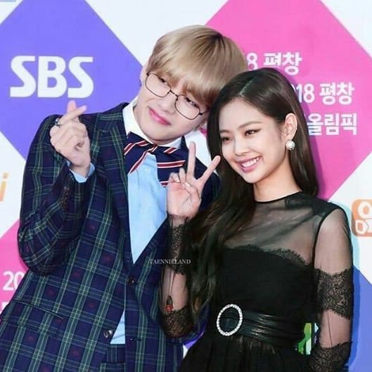 Detail Foto Taehyung Dan Jennie Nomer 24