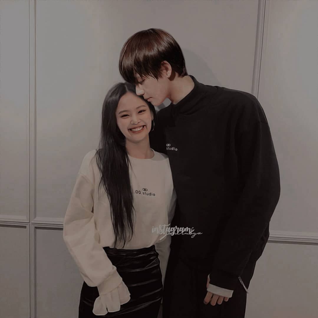 Detail Foto Taehyung Dan Jennie Nomer 49