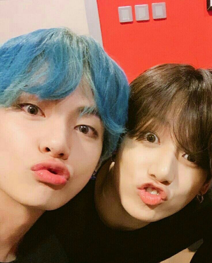 Detail Foto Taehyung Dan Jungkook Nomer 11