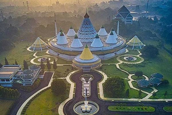 Detail Foto Taman Mini Indonesia Indah Nomer 28