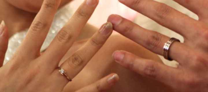 Detail Foto Tangan Cincin Tunangan Nomer 43