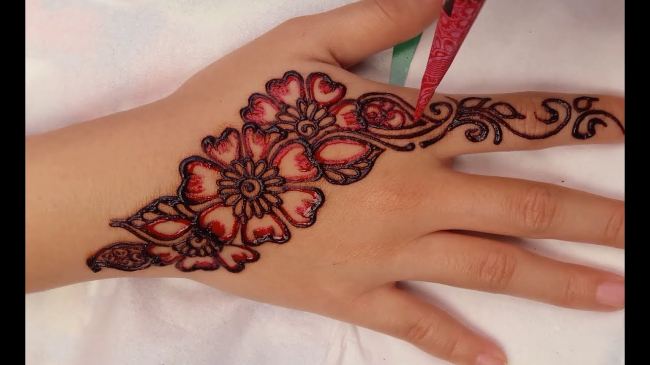 Download Foto Tangan Henna Nomer 2